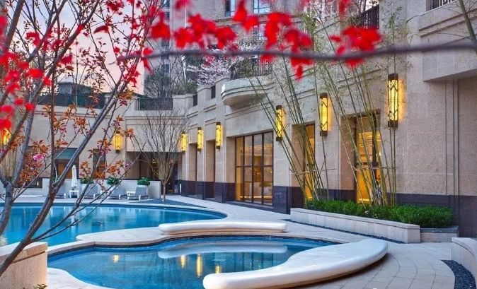 别再见女的就喊美女,见房子就称豪宅,盘一盘上海真正豪宅产品系