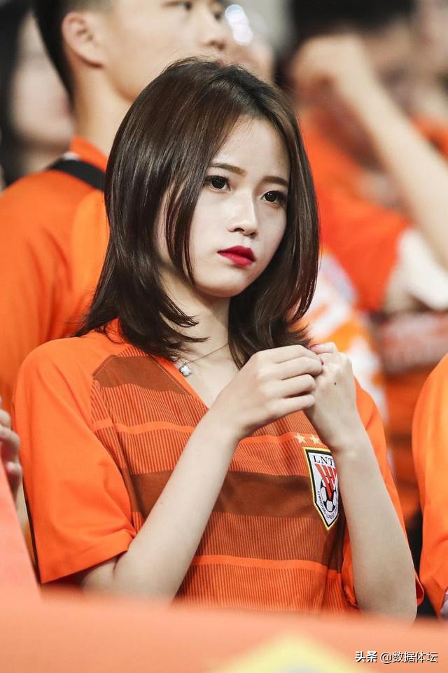中超哪支球队的女球迷最漂亮,中超女球迷惊艳全场