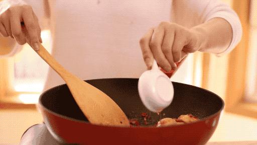 超粉超糯的芋头,食堂剁椒芋头的做法大全家常