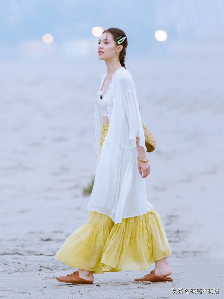 显腿长显腿直休闲鞋,2020流行露脚面鞋