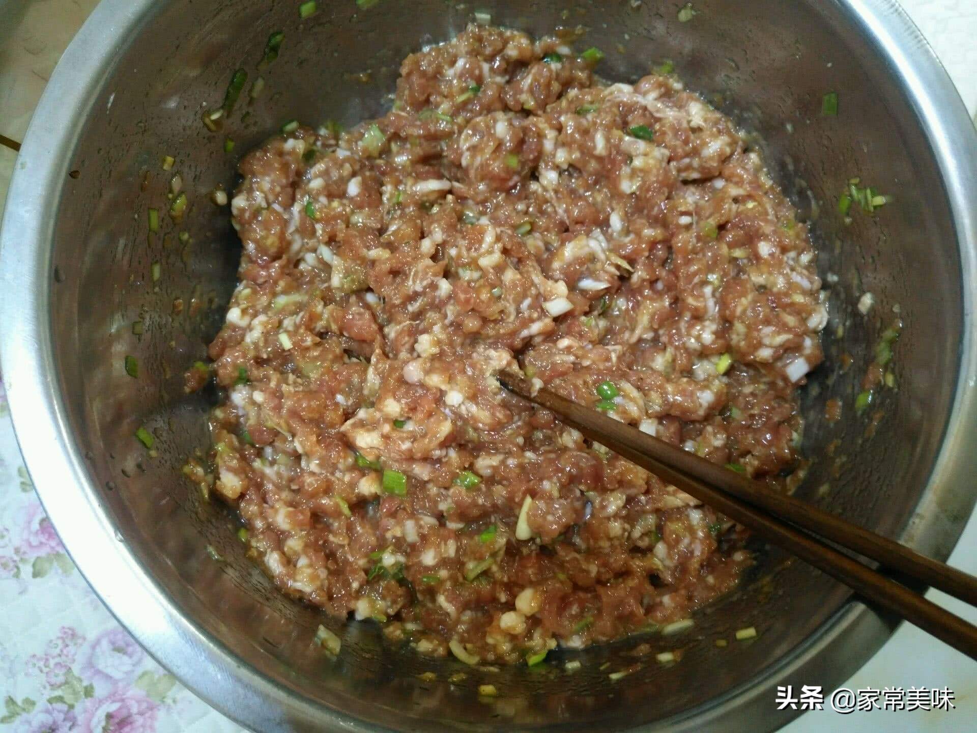 小笼汤包都有几种做法,小笼汤包正确的包法