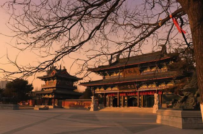 辽阳曾经的首都,东北第一城辽阳有2000多年历史