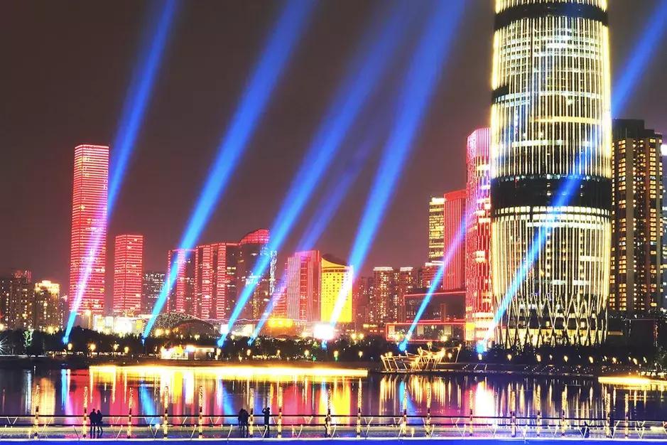 这里是前海完整视频,这里是北京粤语