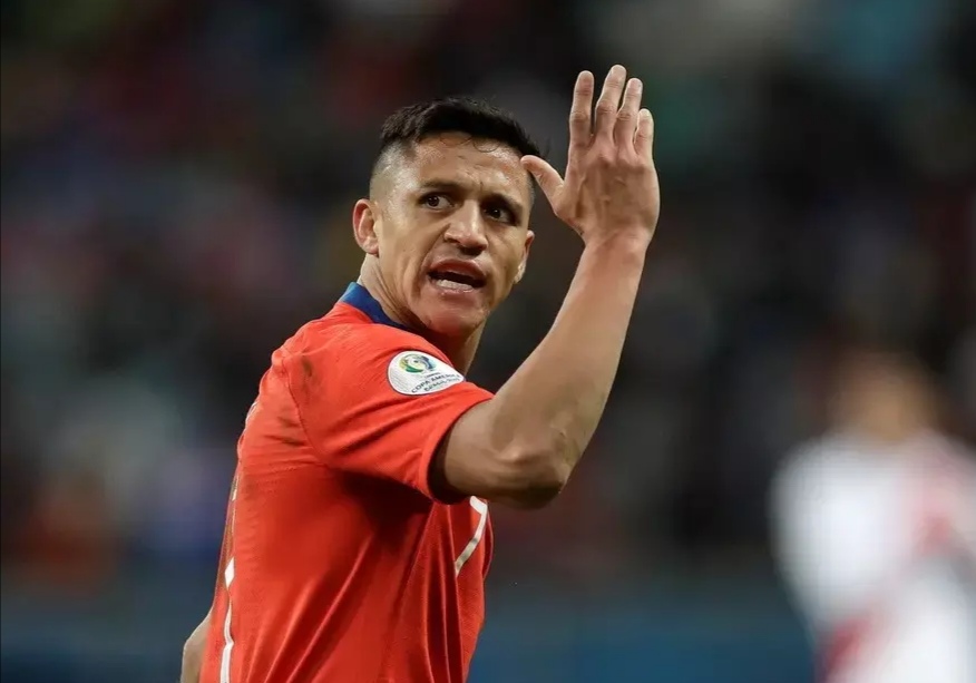 切尔西惨遭狼队双杀,切尔西中场桑切斯