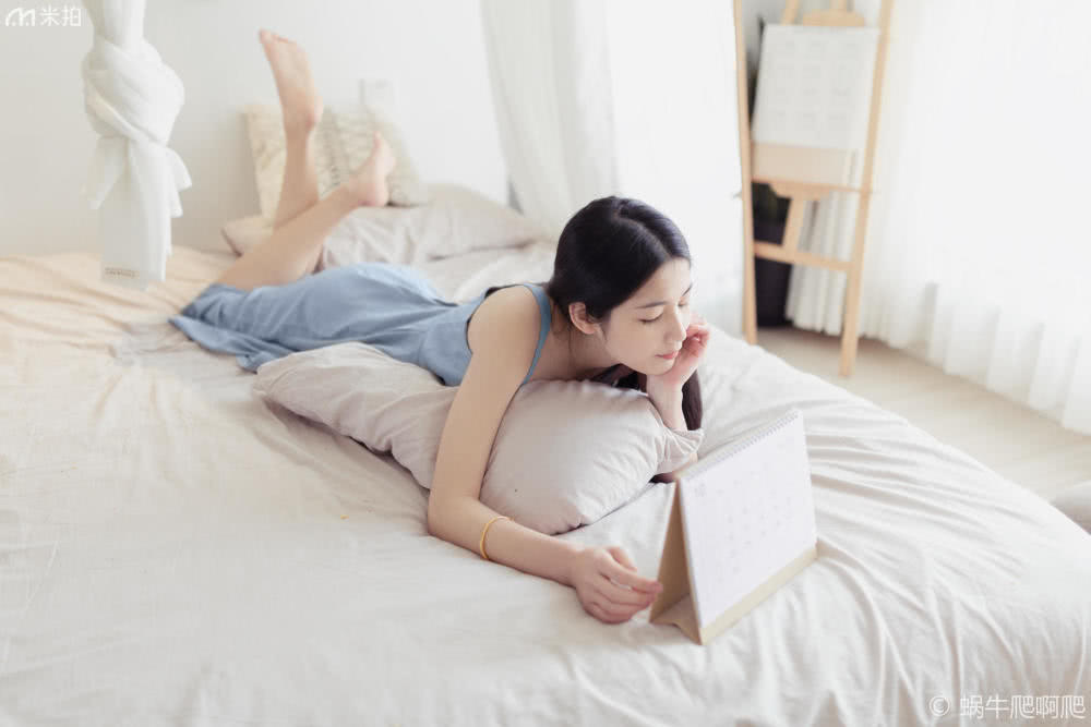 宅家拍写真拍照姿势分享,周末宅家的图片