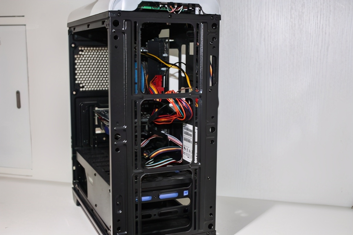 让你的主机更加炫酷，九州风神CF120Plus风扇装机体验