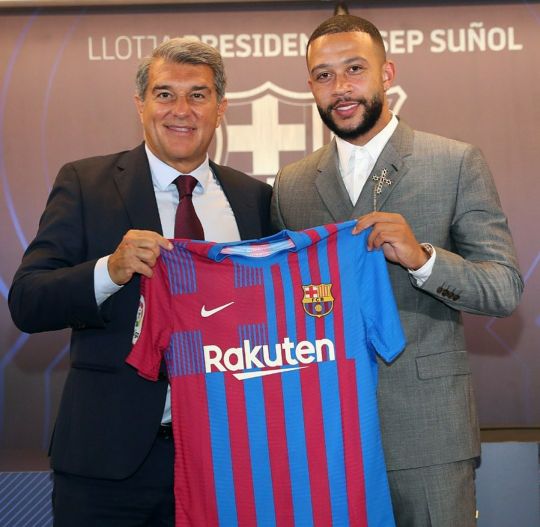 皮克告别巴塞罗那,皮克转会巴塞罗那几岁