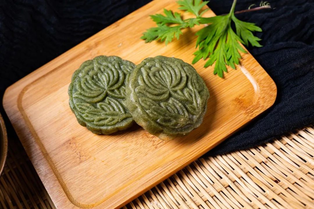 故事：传家宝玉颈瓶