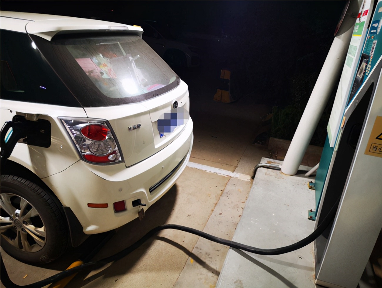 比亚迪e6已使用110万公里不换电池,比亚迪e6电池衰减100公里了