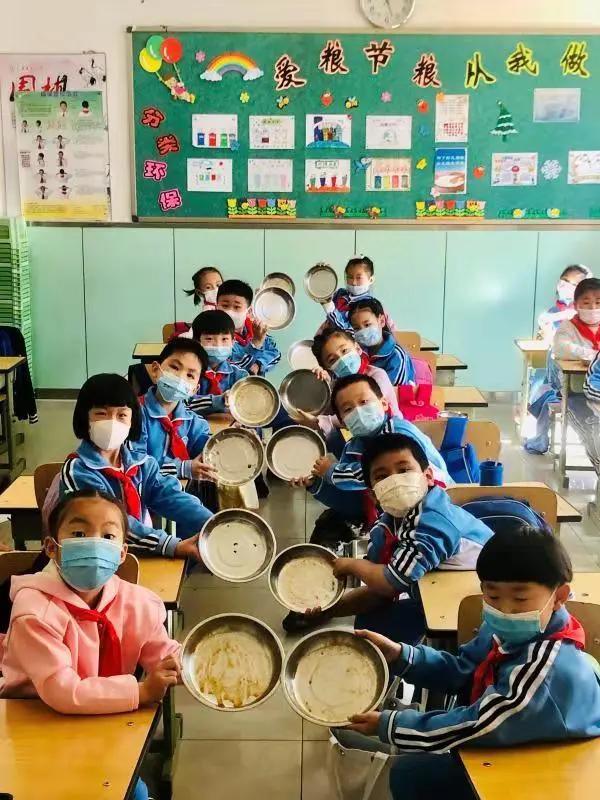 小学垃圾分类公益,阳光小学开展垃圾分类