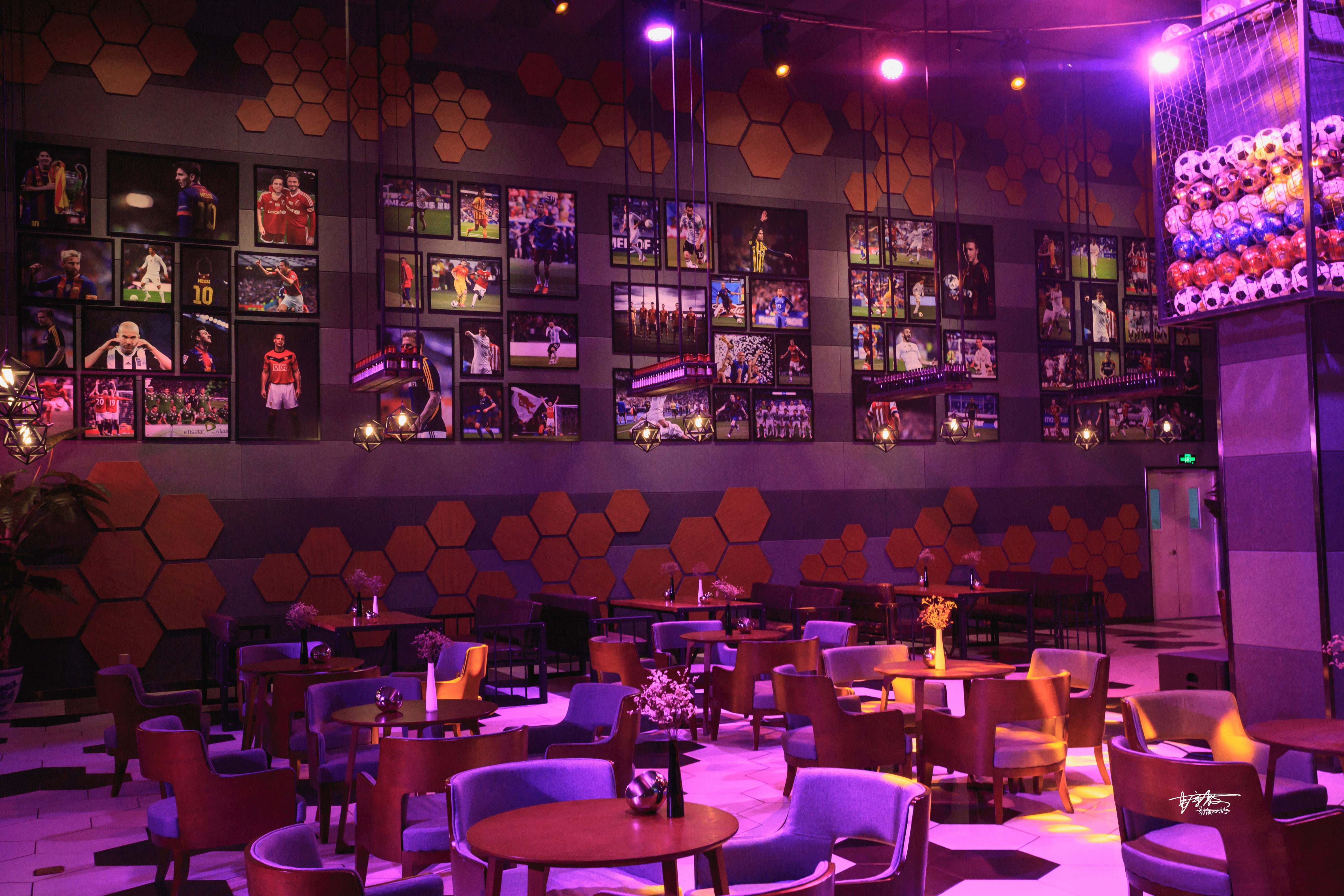 每一位热爱足球的少年,梅西是所有人最大的梦想