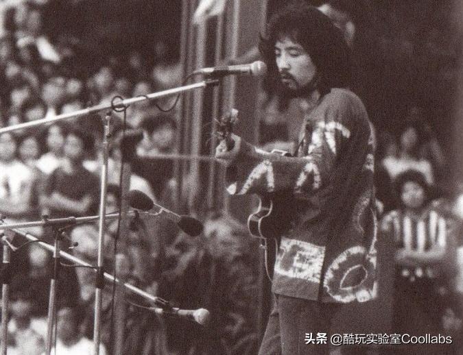 二次元年轻人，不配唱《国际歌》？