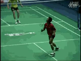 羽毛球反手高远球鞭打发力,羽毛球反手高远球训练方法