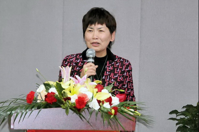 江苏围棋“大满贯”庆功会女甲六冠王签约江苏致远