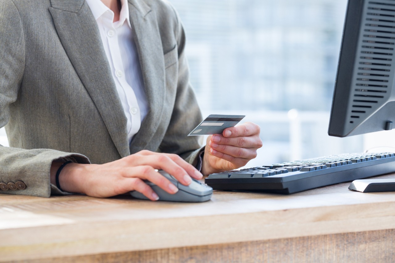 一元年薪还是私下套现？7位创始人亲述如何给自己发工资