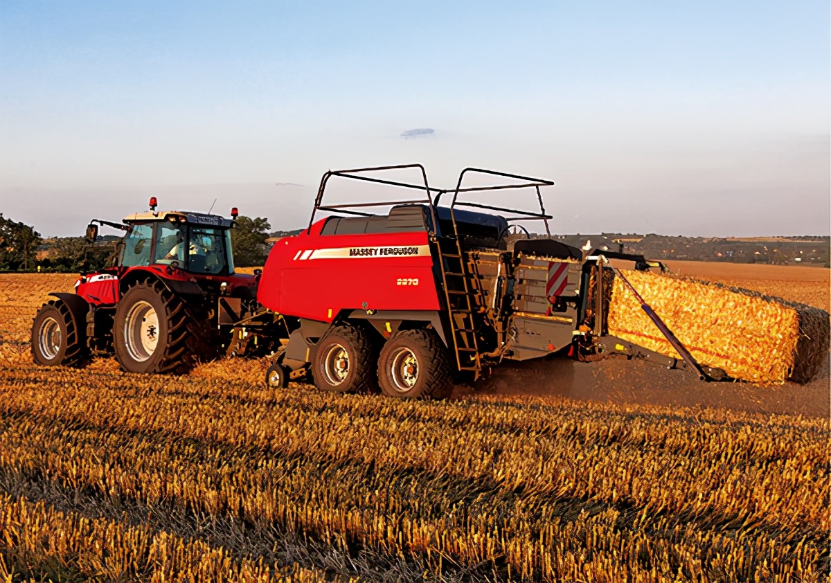 最新款小型多功能打捆机,目前最先进的大型打捆机
