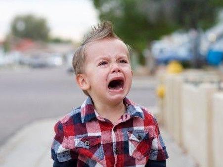 孩子受到挫折就哭闹不止，家长做好这几点，帮孩子成为“勇士”