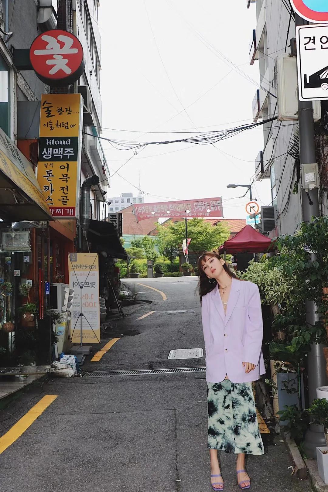 一套西装又正式又休闲,30-35岁女性春季穿搭西装