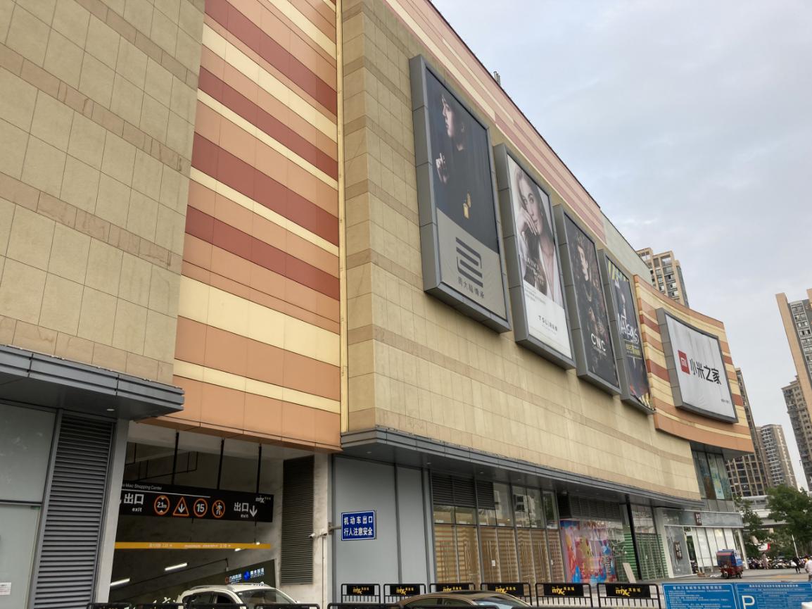 不吹不黑新iphonese真实评测开箱,新一代的苹果se有什么优势