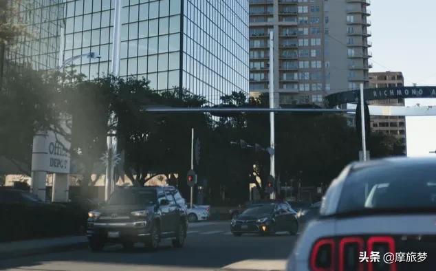 放纵成瘾的年轻人早就不行了,放纵正在毁掉年轻人