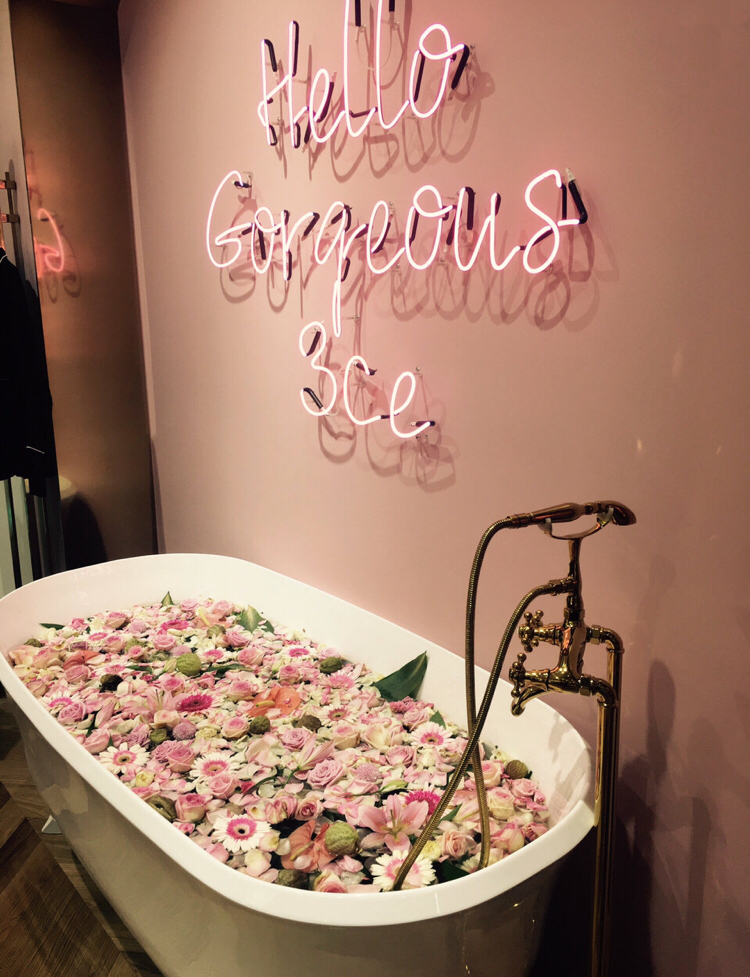 3ce眼影赠唇釉,3ceearlyhour水雾唇釉烟熏莓果