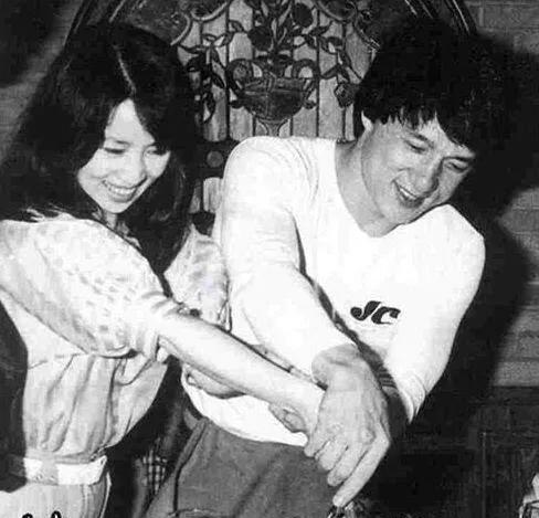 成龙被采访谈起林凤娇,成龙和林凤娇最新状况