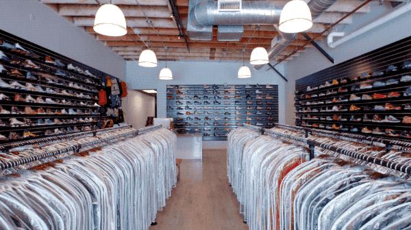 90后中国鞋王,中国90后在美国卖鞋