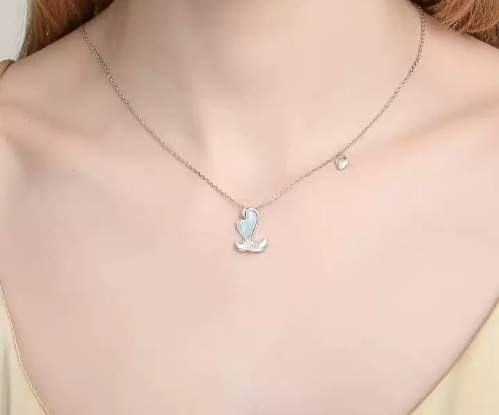 精致项链夏天必备,夏季时尚银项链