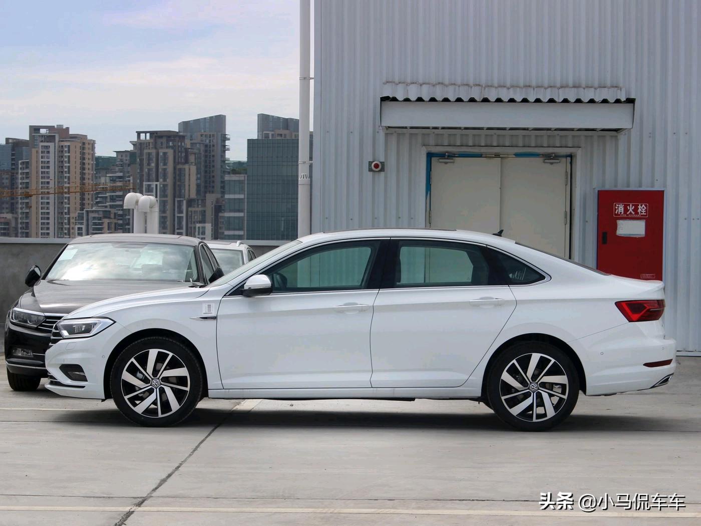 17万买迈腾1.4t领先版,17万买速腾卓越值吗