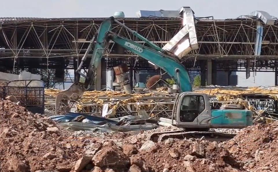 重庆力帆拆车现场,力帆沙坪坝拆除