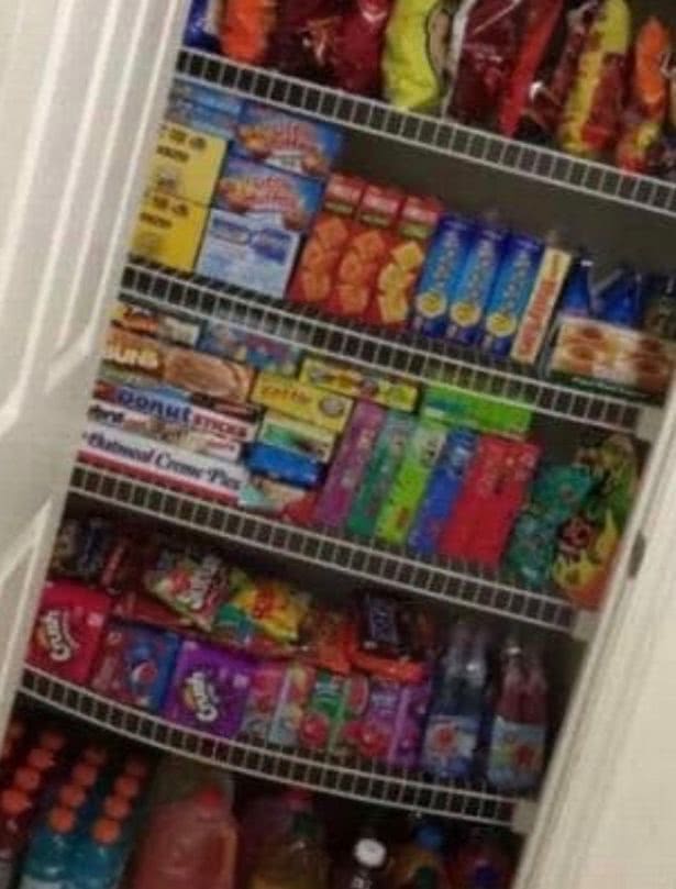 澳洲女子为新冠肺炎囤积几百斤食材，并熔化首饰以防需要买卖金银