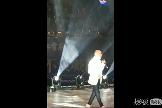 明星被吓到会有什么反应？李易峰最萌，黄子韬最搞笑