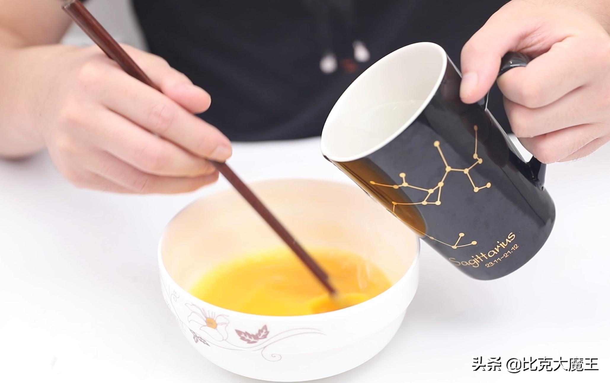 不一样的水蒸蛋细嫩爽滑老少皆宜,鲜嫩爽滑的水蒸蛋做法是什么呢