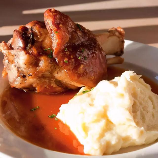 德国人爱吃猪肉还是牛肉,德国人爱吃香肠的原因