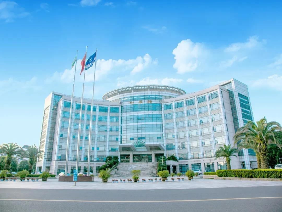 双胞胎姐妹花双双考上同一所大学,双胞胎姐妹花考上清华和南大