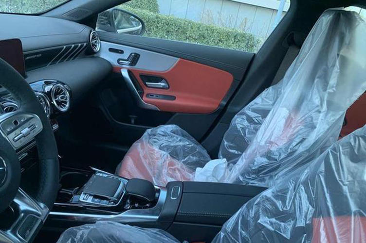 最新款的奔驰amgcla45s,最新款奔驰amgcla45