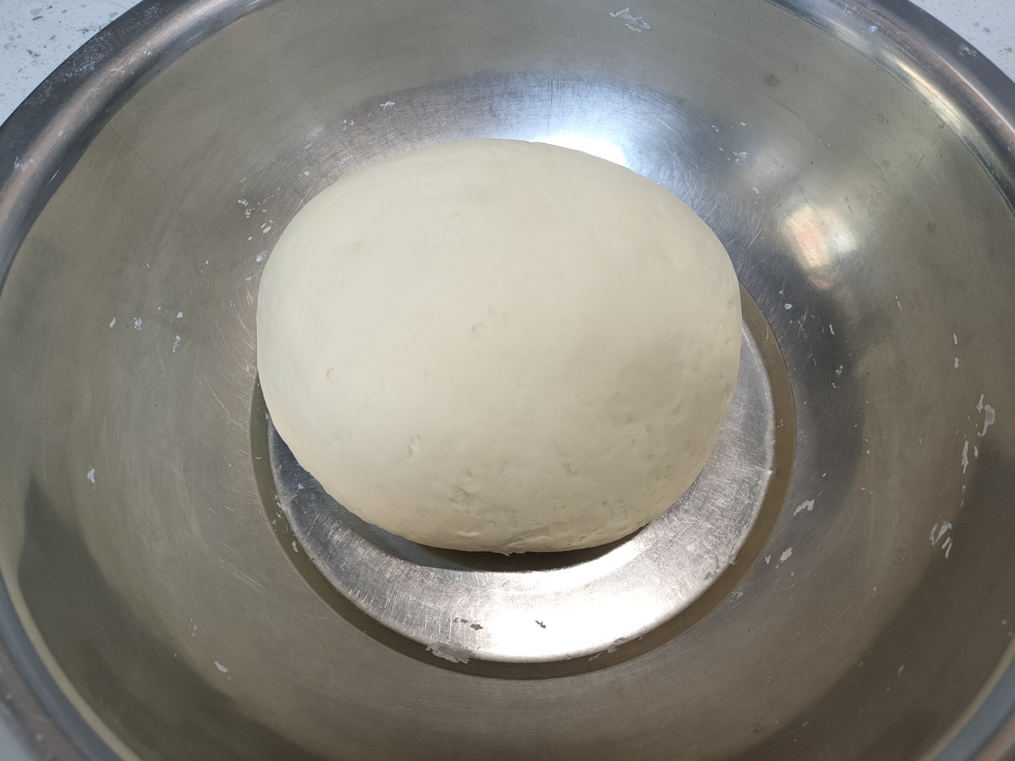 手擀面一煮就糊锅底,手擀面一煮透明