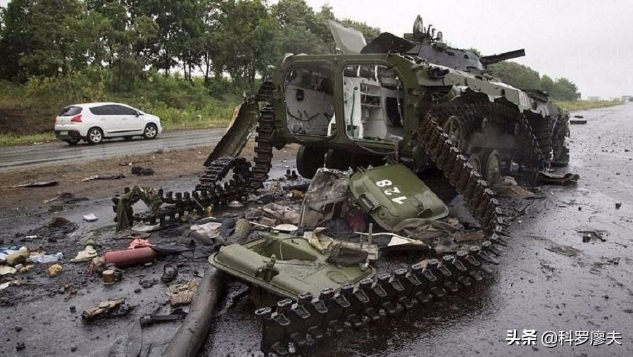 多少口径榴弹炮可以炸足球场,120迫击炮爆炸能摧毁足球场吗