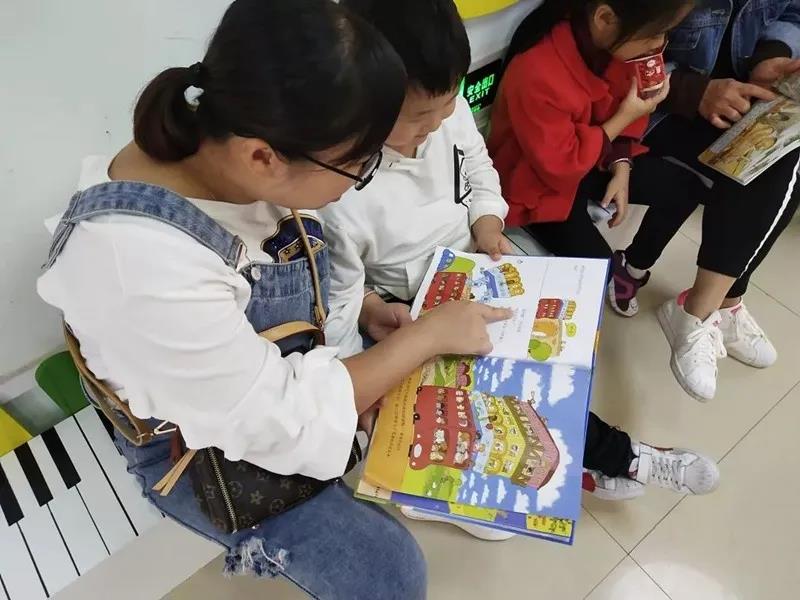 陪伴孩子阅读的最佳方法,如何正确陪伴孩子读书