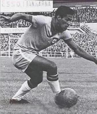 中国足球历史上的经典传奇,中国足球史上最伟大的十大巨星