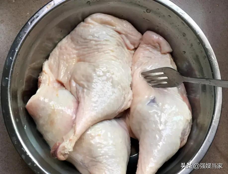 烟熏腊鸭腿和普通腊鸭腿,腌鸭腿蒸几分钟