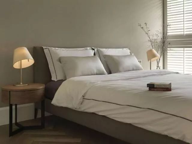 小卧室选什么样的双人床,卧室选1.5米床还是1.8米床