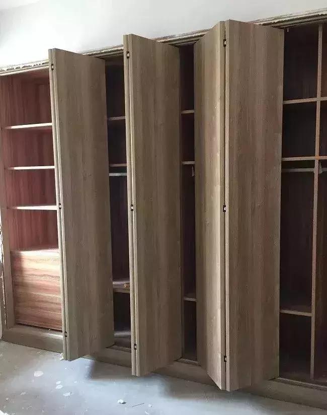 床头柜和衣柜一体设计非常鸡肋,床头柜衣柜一体太鸡肋