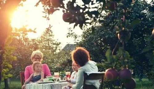 耳濡目染胜过言传身教,耳濡目染才是最好的教育