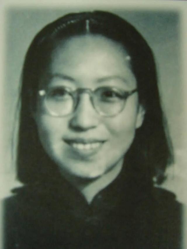 张爱玲对胡兰成太好了,张爱玲如何认识胡兰成