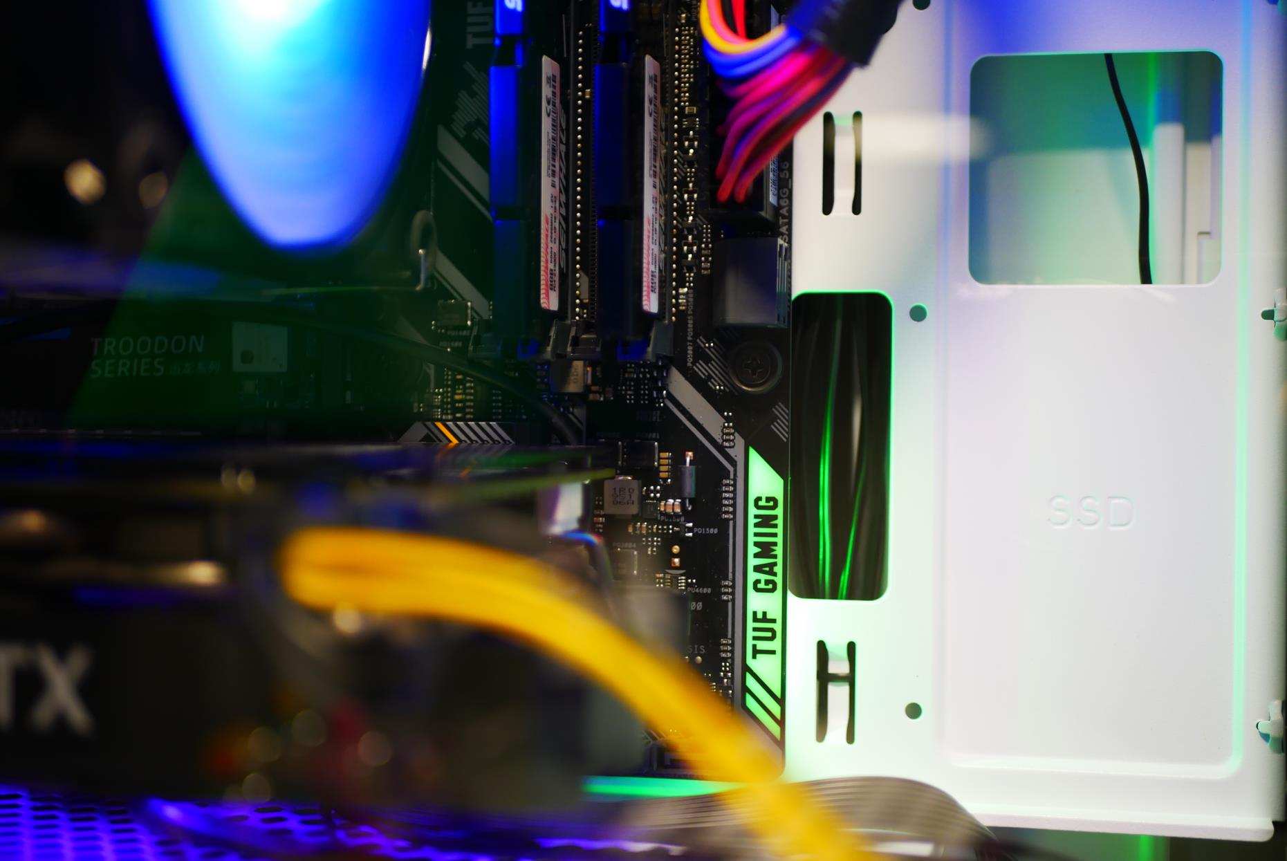 光愈2是什么机箱,光愈2机箱装什么风扇