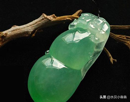 最好的冰种蓝色翡翠,通透糯冰种翡翠