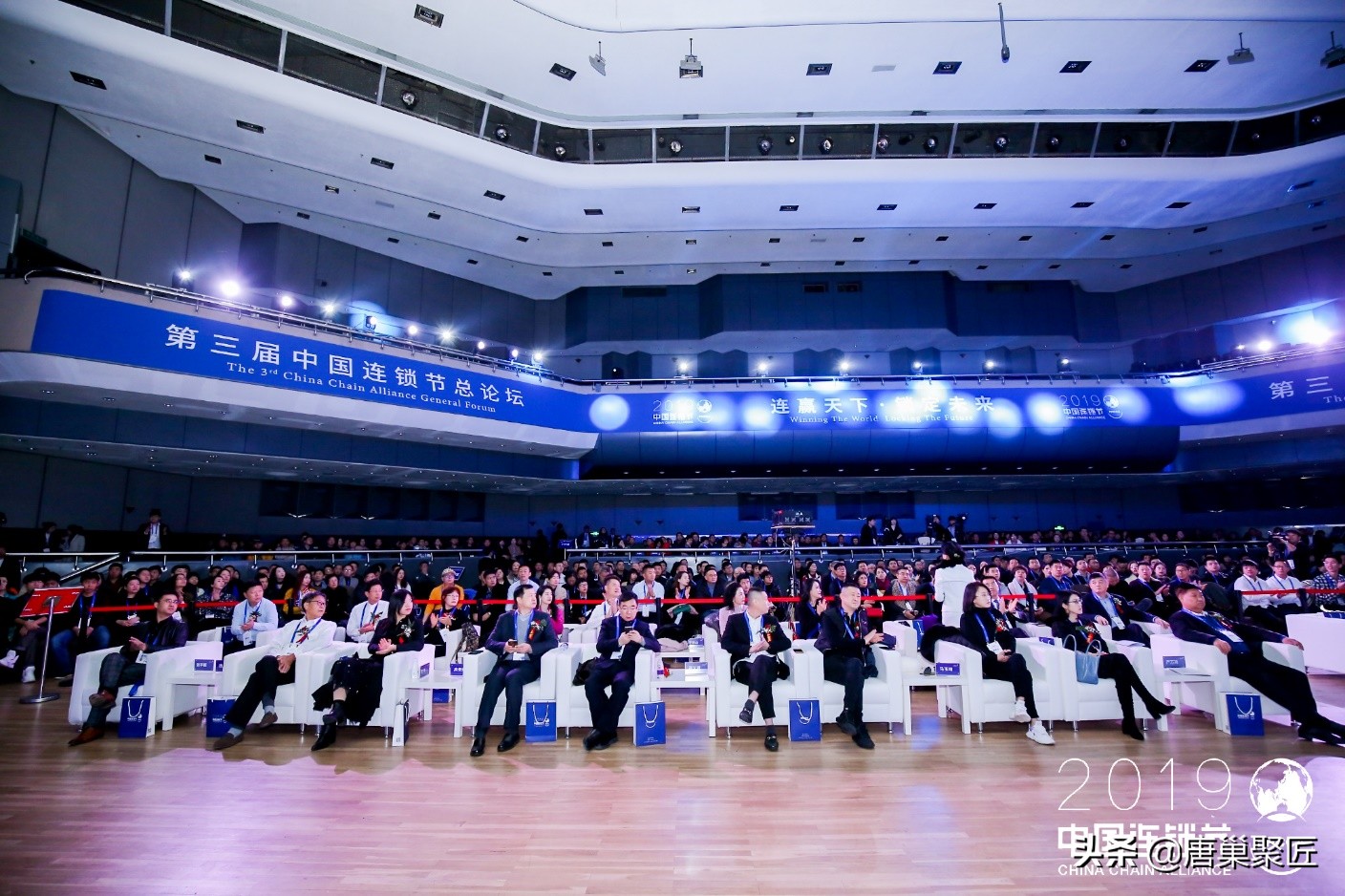 革新佰强当作华夏行业新领袖，向寰球发展新风采