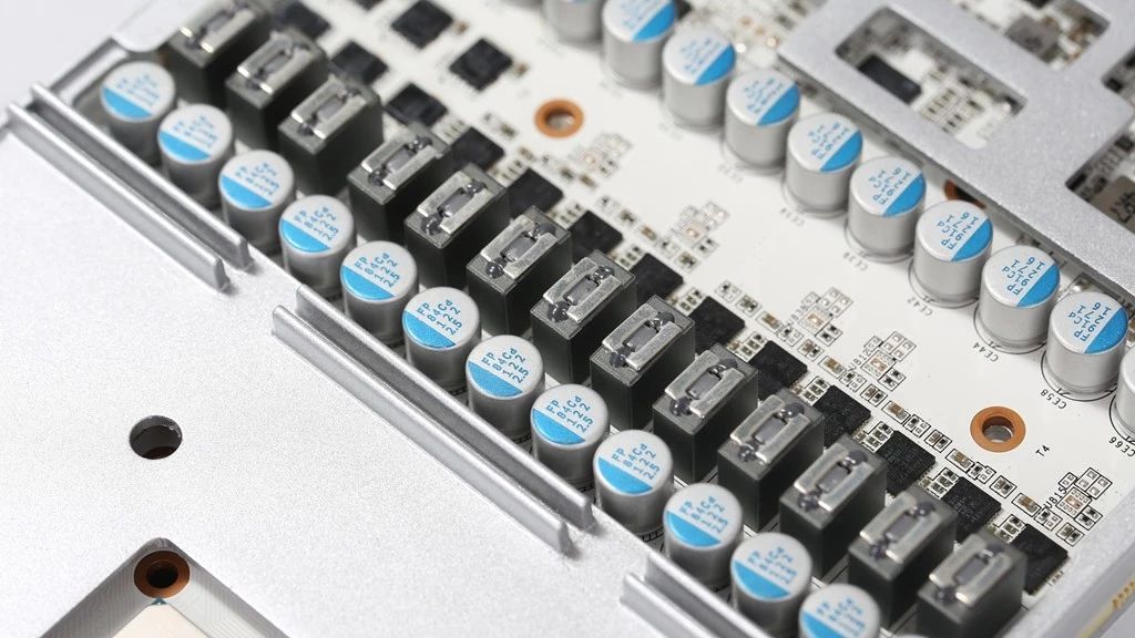 入门级显卡和高端显卡的区别,入门级显卡和核心显卡有啥区别呢