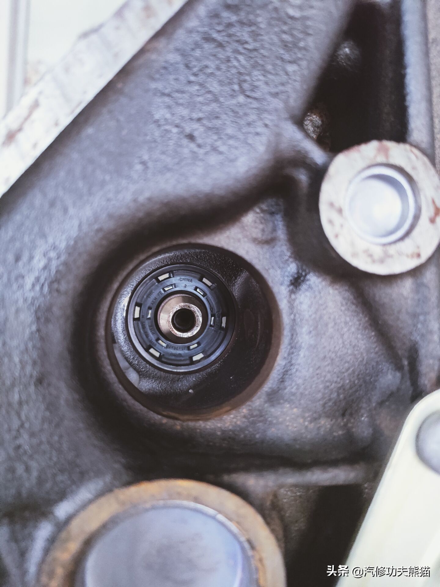 夏朗2.0发动机烧机油上海解决方法,大众夏朗烧机油最佳解决方案